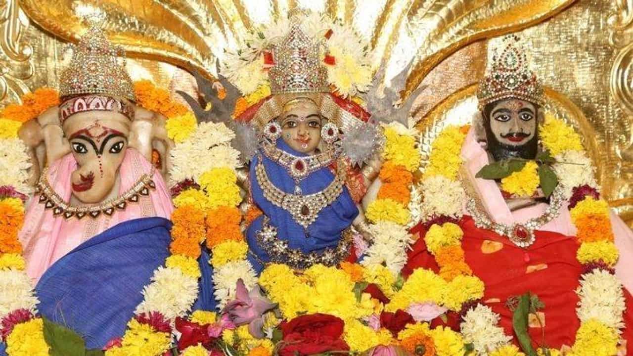 દર્શનનો ‘ત્રિવેણી’ સંગમ ! બીજે ક્યાંય નહીં થાય મા આશાપુરીની આવી ‘ત્રિમૂર્તિના દર્શન !