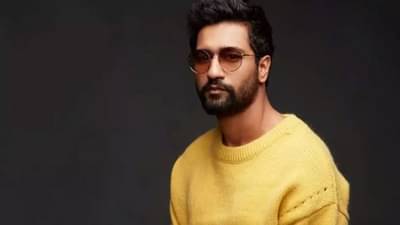 Vicky Kaushal: ક્રેઝી ફેન ઘરે કહ્યા વગર વિકીને મળવા પહોચી એરપોર્ટ, અને પછી શું થયું જાણો