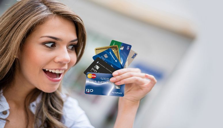 Credit Card વાપરતા પહેલા જાણો બેન્ક કેટલા વસુલે છે ચાર્જીસ
