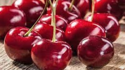 ચેરી એન્ટીઓકિસડન્ટથી ભરપૂર હોય છે. તે તમારા શરીરમાંથી toxins દૂર કરે છે. તે ઘણી ઋતુમાં રોગોથી બચાવે છે.