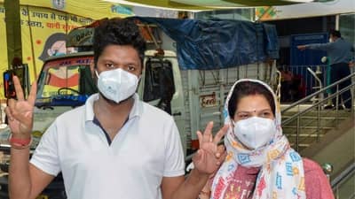 રાહત: દેશમાં પ્રથમ વખત એક દિવસમાં 2.5 લાખ દર્દી કોરોના સામે જંગ જીત્યા, 18 વર્ષથી ઉપરના લોકો માટે આજથી નોંધણી