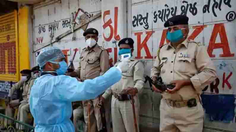 Ahmedabad: કોરોનાનો ભરડો, છેલ્લા 5 દિવસમાં 44 પોલીસ જવાન થયા સંક્રમિત