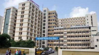 Ahmedabad: સોલા સિવિલ હોસ્પિટલ ખાતે દર્દીઓના સ્વજનોની સુવિધા માટે કંટ્રોલ રુમ અને હેલ્પડેસ્ક કાર્યરત 