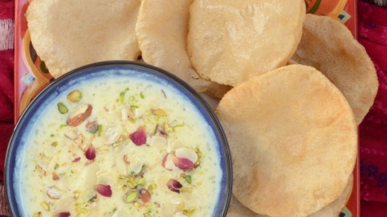 દેવીને આ રીતે અર્પણ કરો પ્રસાદ, તો જીવનમાં વરસશે ખુશીઓનો વરસાદ !