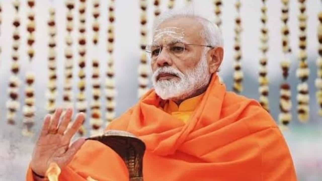 શક્તિના ઉપાસક છે પીએમ મોદી, બંગાળની ચૂંટણી વચ્ચે 9 દિવસ સુધી કરશે ઉપવાસ