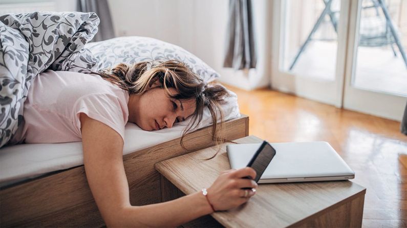 Sleep Disorder : જો તમને પણ ઊંઘ ના આવતી હોય તો અજમાવો આ 8 ઉપાય