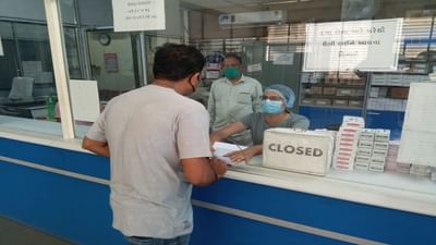 રેમડેસિવીર ઈન્જેકશન વિના નિરાશ થઈને પરત ફરતા કોરોનાગ્રસ્તોના પરીવારજનો