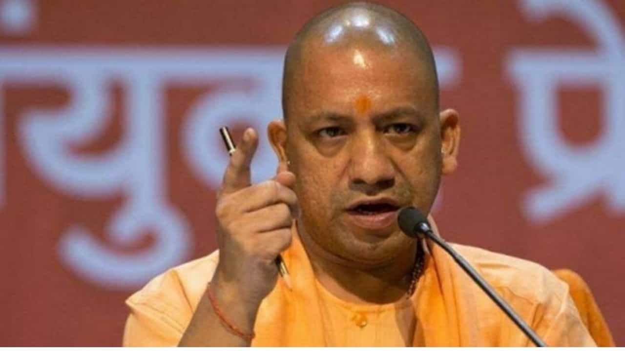 UP માં વેક્સિન લેવા હવે આધારકાર્ડ ફરજિયાત નહીં, યોગી સરકારે પાછો ખેંચ્યો આ નિર્ણય