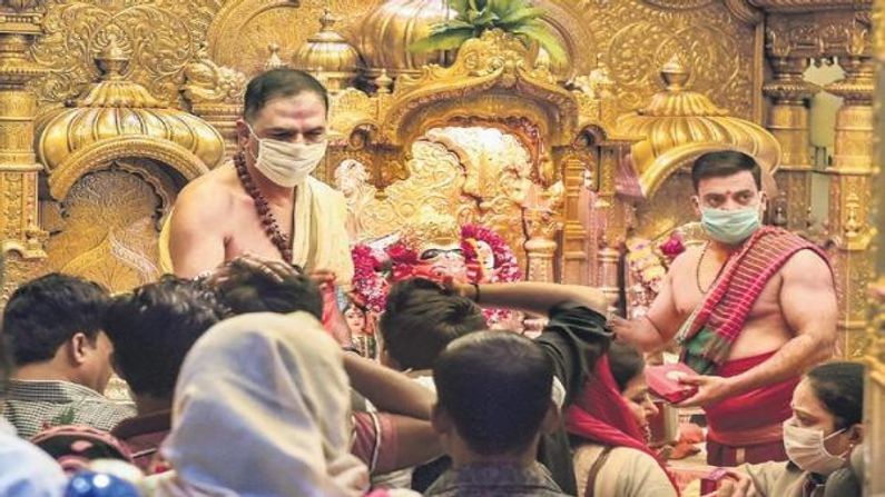Mumbai Siddhivinayak Temple: નહીં થાય હવે બાપ્પાના દર્શન, વધતા જતા કોરોનના લીધે લેવાયો નિર્ણય