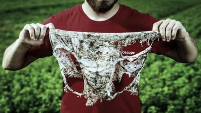 જમીનમાં દફન કરવામાં આવી રહી છે સફેદ અંડરવેર, ઘર ઘર મોકલાય રહી છે 2 ચડ્ડી, જાણો શું છે મામલો