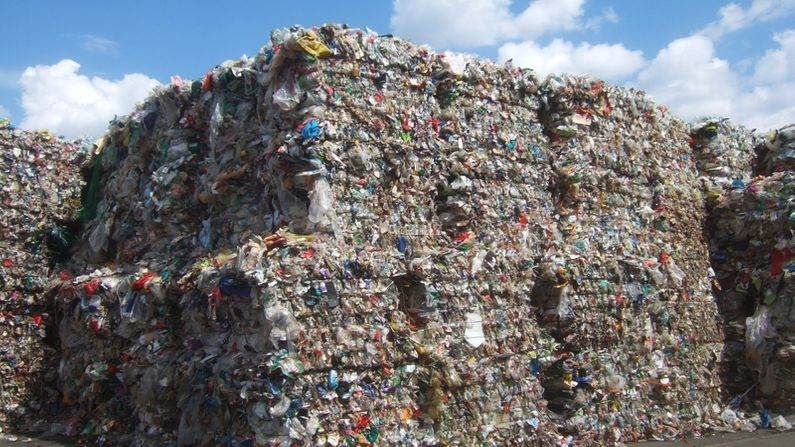 Rajkot: Dhorajiના પ્લાસ્ટીક રિસાયકલ ઉદ્યોગ બંધ થતાં 10,000 જેટલા કામદારોની હાલત દયનીય