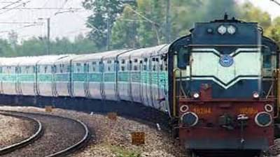 કેટલી માઇલેજ આપે છે ભારતીય રેલનું ડીઝલ એન્જિન? કેમ હંમેશા ચાલુ રાખવું પડે છે એન્જિન?