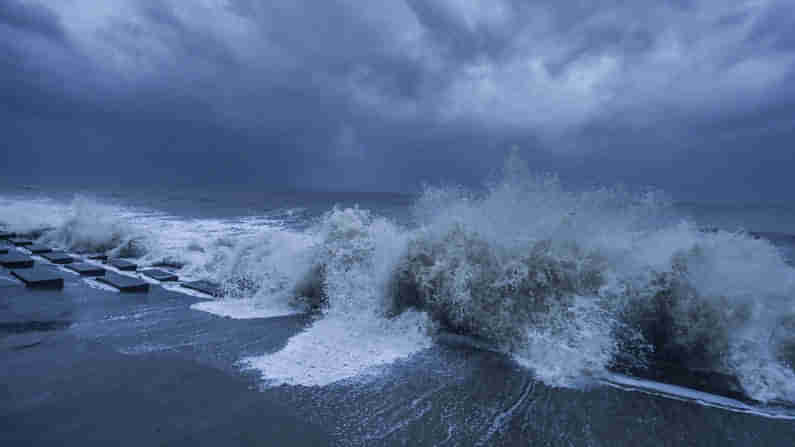 Cyclone Yaas: થોડા જ કલાકોમાં તબાહી મચાવશે યાસ, ઓડિશાના ધમરાથી 60 કિ.મી. દૂર છે ચક્રાવાતી તોફાન