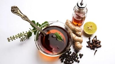 Viral: શું આયુષ ઉકાળો પીવાથી 3 દિવસમાં ઠીક થઇ જાય છે કોરોના દર્દી? જાણો શું છે સત્ય