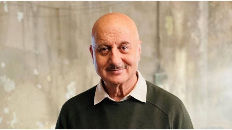 Anupam Kher એ બીએમસીને ઓક્સિજન કન્સન્ટ્રેટર્સ અને BiPAP મશીનો કરાવ્યા ઉપલબ્ધ, કહી આ વાત