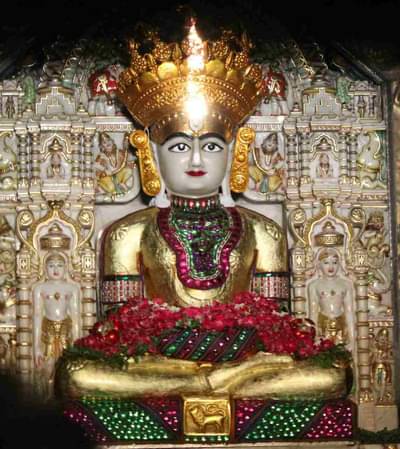 Surya Tilak Online: ગાંધીનગર કોબા ખાતે રાષ્ટ્રસંત પદ્મસાગરસૂરિજીની નિશ્રામાં અલભ્ય સૂર્યતિલકનાં ઓનલાઇન દર્શન, જાણો આજે કેટલા વાગે અને કઈ રીતે ઘરે બેઠા કરી શકશો દર્શન