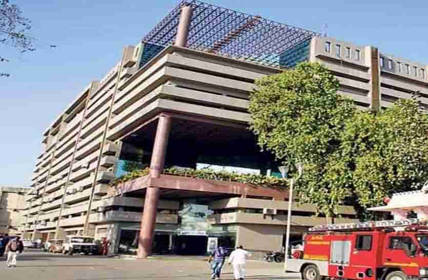 Ahmedabad Corporation: કોર્પોરેશન સંલગ્ન 175 હોસ્પિટલમાં કેટલા બેડ ખાલી છે અને કયા નંબર પર ફોન કરવો, મેળવો વિગત