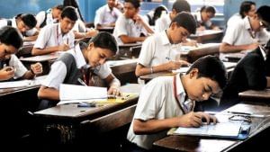 ગુજરાત સરકારનો મોટો નિર્ણય, ધોરણ 10 બોર્ડના વિદ્યાર્થીઓને માસ પ્રમોશન અપાશે