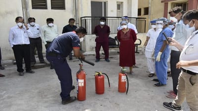 vadodara : પાદરા પછી ડભોઇમાં કોવિડ કેર સેન્ટરમાં આગ સામે સલામતીની મોકડ્રીલ યોજાઈ