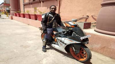 Ahmedabad : પોંડિચેરીના યુવાને 30 હજાર કિ.મી.ની યાત્રા પૂર્ણ કર્યાનો દાવો, બેટી બચાવો-સ્વચ્છ ભારત અભિયાન અંગે જાગૃતિ ફેલાવી