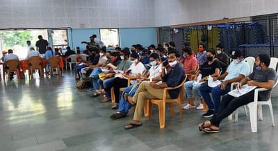 Surat: વિદેશ અભ્યાસ કરવા માટે જતા વિદ્યાર્થીઓએ વેકસીનેશન માટે લાઇન લગાવી