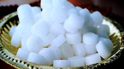 Health Tips: કપૂર તમારા માટે ઘણું ફાયદાકારક છે, અનેક બિમારીમાં કરી શકાય છે તેનો ઉપયોગ