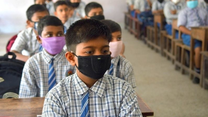 ગુજરાતમાં શાળાની ફી માફી અંગે સરકાર અને વાલી મંડળ આમને સામને, ફી માફીનું જાહેરનામું બહાર પાડવા કરી માંગ