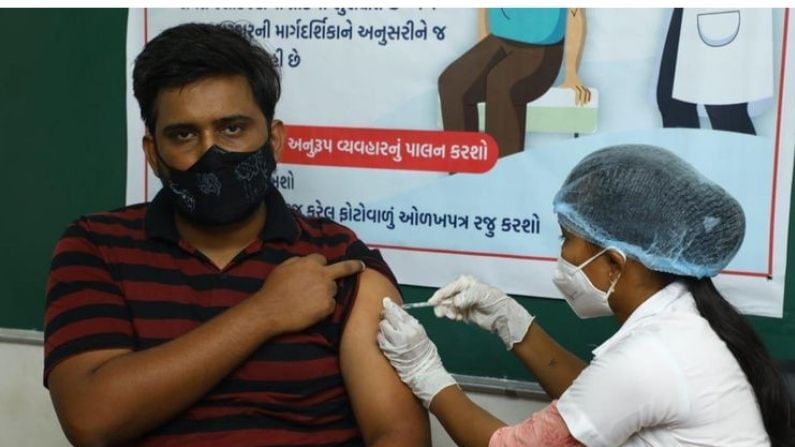 Vaccination : ગુજરાતમાં 41 ટકા લોકોએ કોરોના વેક્સિનનો પ્રથમ ડોઝ લીધો, કુલ ડોઝ બે કરોડને પાર