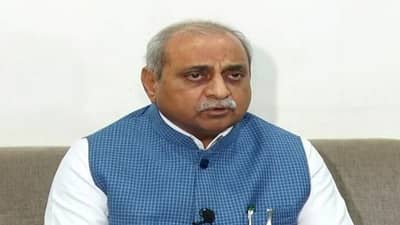 GUJARAT : રસીકરણમાં રાજ્ય અગ્રેસર, 4થી 5 લાખ લોકોને રસી આપવાનું આયોજન : નીતિન પટેલ