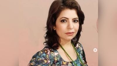 'Taarak Mehta...' ની 'રોશન ભાભી' એ તેમના ગળામાં આ શું પહેરી રાખ્યું છે ? જોઈને બધા ચોંકી ગયા