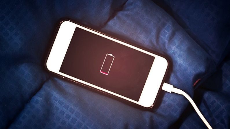 Smartphone Tricks: ફોનને વારંવાર ચાર્જ કરવો પડે છે? સેટિંગ્સમાં કરો આ સરળ ફેરફાર, બેટરી લાઇફ વધી જશે