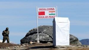 India China Border: ચીટર ચીને સીમા પર ખડક્યા ફાયટર જેટ અને પાછુ ભારતને સલાહ આપે છે શાંતિ અને સહયોગ કરવાની
