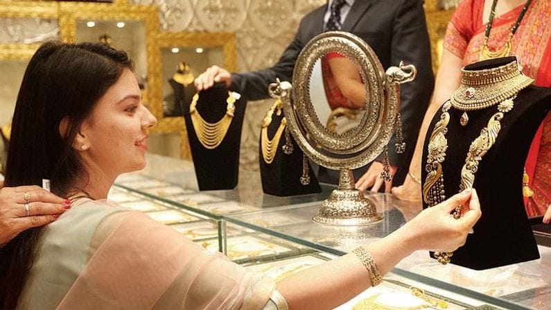 Gold Price Today : સોનાનાં રોકાણકારો માટે મહત્વના સમાચાર, 1 તોલા સોનું 50,000 ના સ્તરે પહોંચવાના મળી રહ્યા છે સંકેત, જાણો શું છે નિષ્ણાંતોની સલાહ