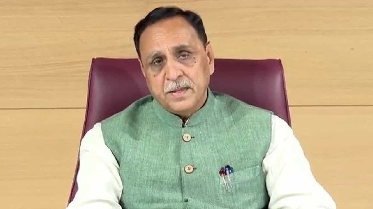 GUJARAT : હવે સવારે 9થી સાંજે 6 વાગ્યા સુધી ધંધા-રોજગાર ચાલુ રાખી શકાશે, કર્ફયૂના સમયમાં કોઇ ફેરફાર નહીં