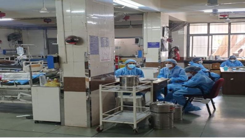 VADODARA : કોરોનામાં સયાજી હોસ્પિટલનું ICU સહિતનું ટ્રાયેજ જીવનરક્ષક બન્યું, 1750 લોકોને જીવન રક્ષક સારવારથી નવજીવન મળ્યું