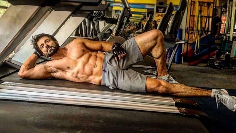 તમને ખબર છે કે સોનુ સૂદ છે સંપૂર્ણ શાકાહારી? જાણો આહારમાં શું લઈને સોનુ રહે છે એકદમ ફીટ!