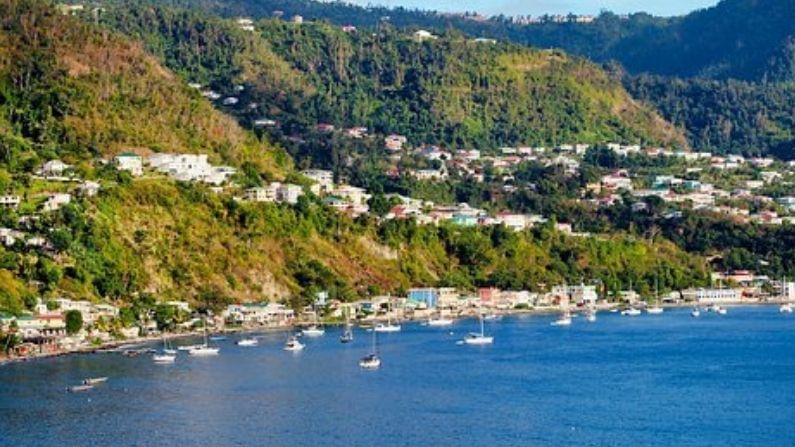Dominica - ડોમિનિકા : ડોમિનિકા- અહીંની વસ્તી 71,986 છે. પૂર્વી કેરેબિયન દેશોમાં સૌથી ઓછો જીડીપી ધરાવતા દેશોમાં ડોમિનિકા માનવામાં આવે છે. આ દેશને તેની કુદરતી સૌંદર્યને કારણે ખુબ પસંદ કરવામાં આવે છે.