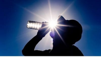 આ વર્ષે સમગ્ર વિશ્વમાં ગરમીનો પ્રકોપ જોવા મળી રહ્યો છે. કેનેડા જેવા ઠંડા પ્ર દેશમાં પણ તાપમાન 40 ડિગ્રીની ઉપર પહોંચી રહ્યું છે. વિશ્વના સૌથી ઠંડા પ્રદેશ ગણાતા સાઇબિરીયામાં વધતા તાપમાનના કારણે તમામ રેકોર્ડ તૂટી ગયા છે. ત્યારે આપણે એવા 10 શહેર વિશે જાણીએ જ્યાં સૌથી વધુ ગરમી હોય છે.