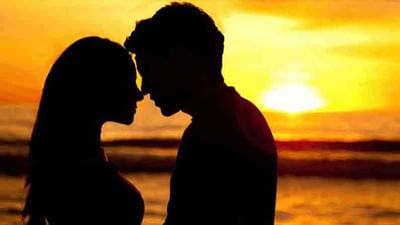 International Kissing Day 2021: વજન ઘટાડવા અને લાંબા જીવન જેવા અનેક લાભો થાય છે એક ચુંબનથી