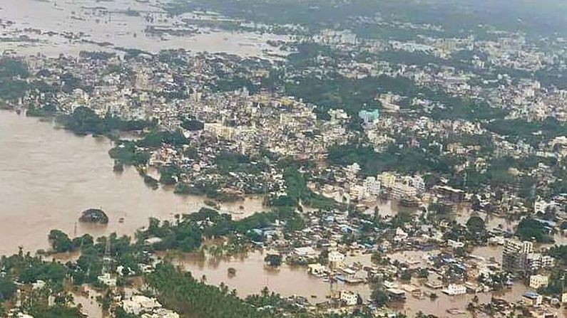 Maharashtra : વરસાદ અને પુરને કારણે પરિસ્થિતિ ભયંકર, કોંકણમાં 6 હજાર લોકો ફસાયા, મુંબઈ-થાણે-પાલઘરમાં રેડ એલર્ટ
