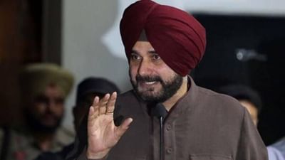 Sidhu vs Amarinder: સોનિયા ગાંધીને મળવા દિલ્હી પહોંચ્યા સિદ્ધુ, પંજાબ કોંગ્રેસમાં નવા-જુનીના એંધાણ