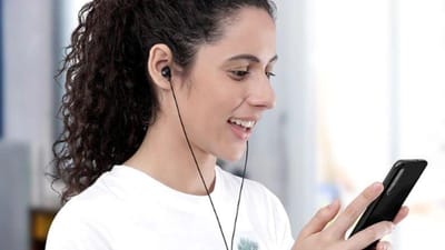 બાપ રે! ઇયરફોનના વધુ ઉપયોગથી બહેરાશ જ નહીં, થઇ શકે છે આ ગંભીર બીમારીઓ, તમે પણ ચેતી જજો