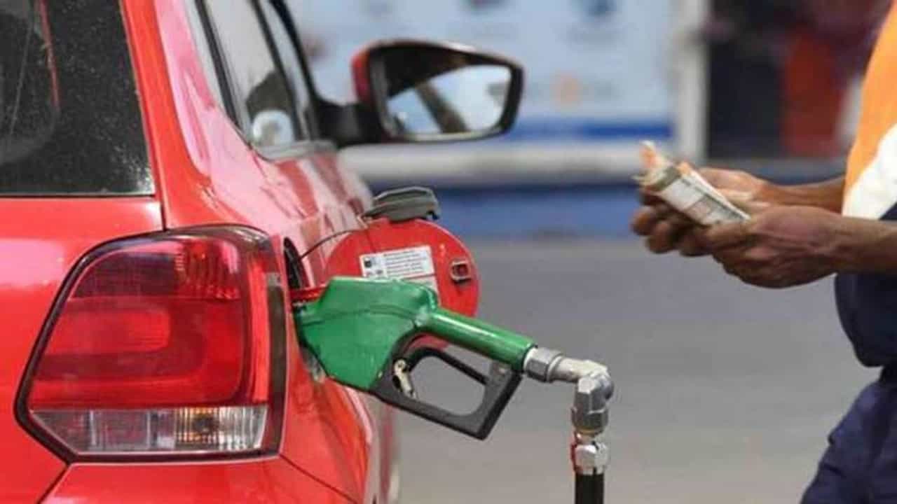 Petrol-Diesel Price Today : જાણો શું છે 1 લીટર પેટ્રોલ - ડીઝલની કિંમત તમારા શહેરમાં?