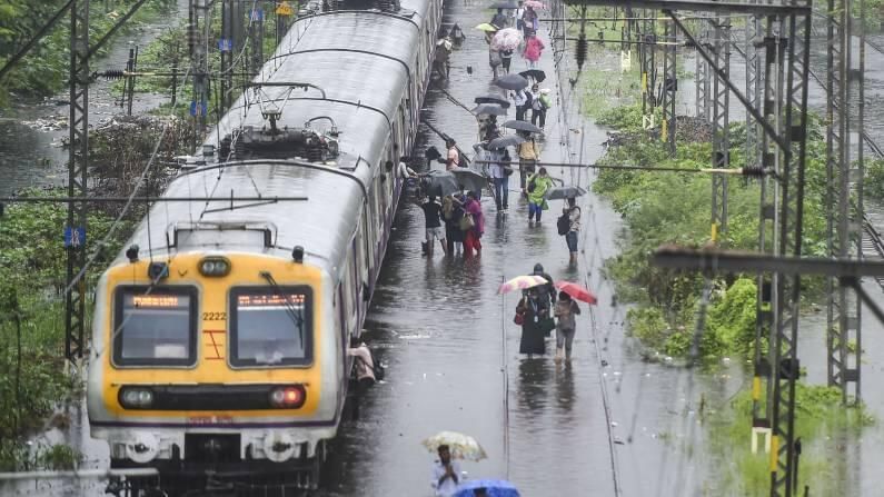 Mumbai Rain: મુંબઈ અને કોંકણ વિસ્તારમાં ભારે વરસાદની સંભાવના, હવામાન વિભાગે જાહેર કર્યું રેડ એલર્ટ