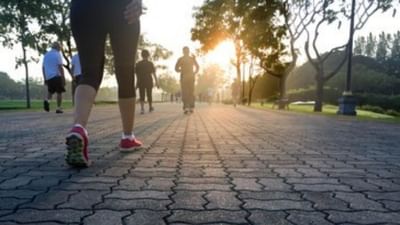 Health Tips: જમ્યા પછી ચાલવુ સ્વાસ્થ્ય માટે ખૂબ જરુરી, ચાલવાના છે અનેક ફાયદા