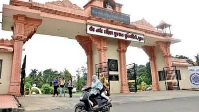 વીર નર્મદ દક્ષિણ ગુજરાત યુનિવર્સિટીની મળી બેઠક, જાણો કઇ ઓફલાઈન પરીક્ષા ક્યારે લેવાશે ?