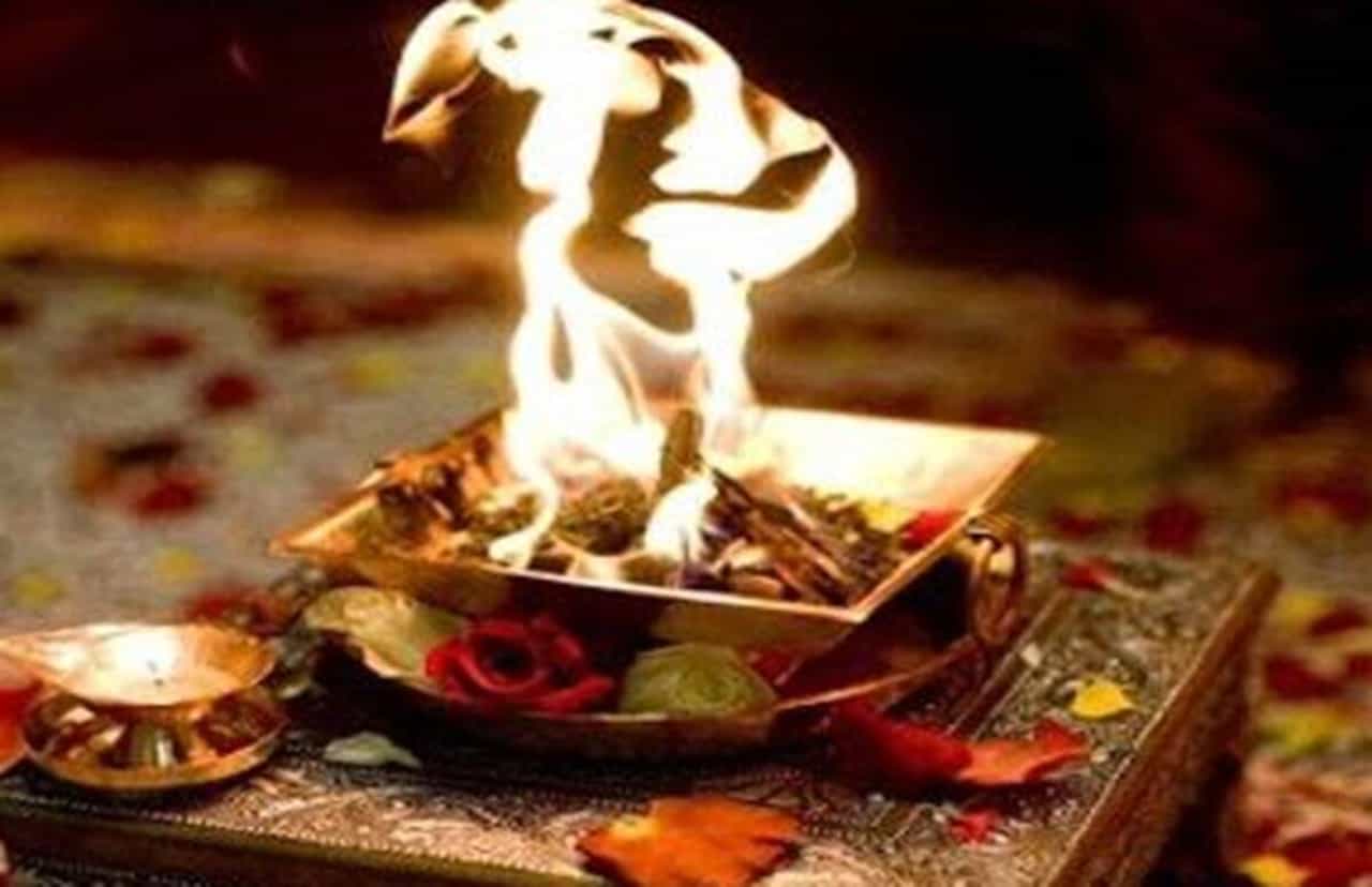 શું તમે જાણો છો આપણે હવનમાં ‘સ્વાહા’ કેમ બોલીએ છીએ ?