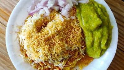 ખમણ બનાવતા બનાવતા 'લોચો' વાગી ગયો પણ પછી એ ચાલી ગયો, જાણો 'સુરતી લોચો' નામની વાનગી કેવી રીતે શોધાઈ?