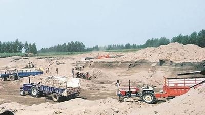 GANDHINAGAR : રાજ્યના  ખાણ-ખનીજ વિભાગની મોટી કાર્યવાહી, 6 માસમાં 149 રેડ કરી ખનીજ ચોરોને કરોડોના દંડ ફટકાર્યા