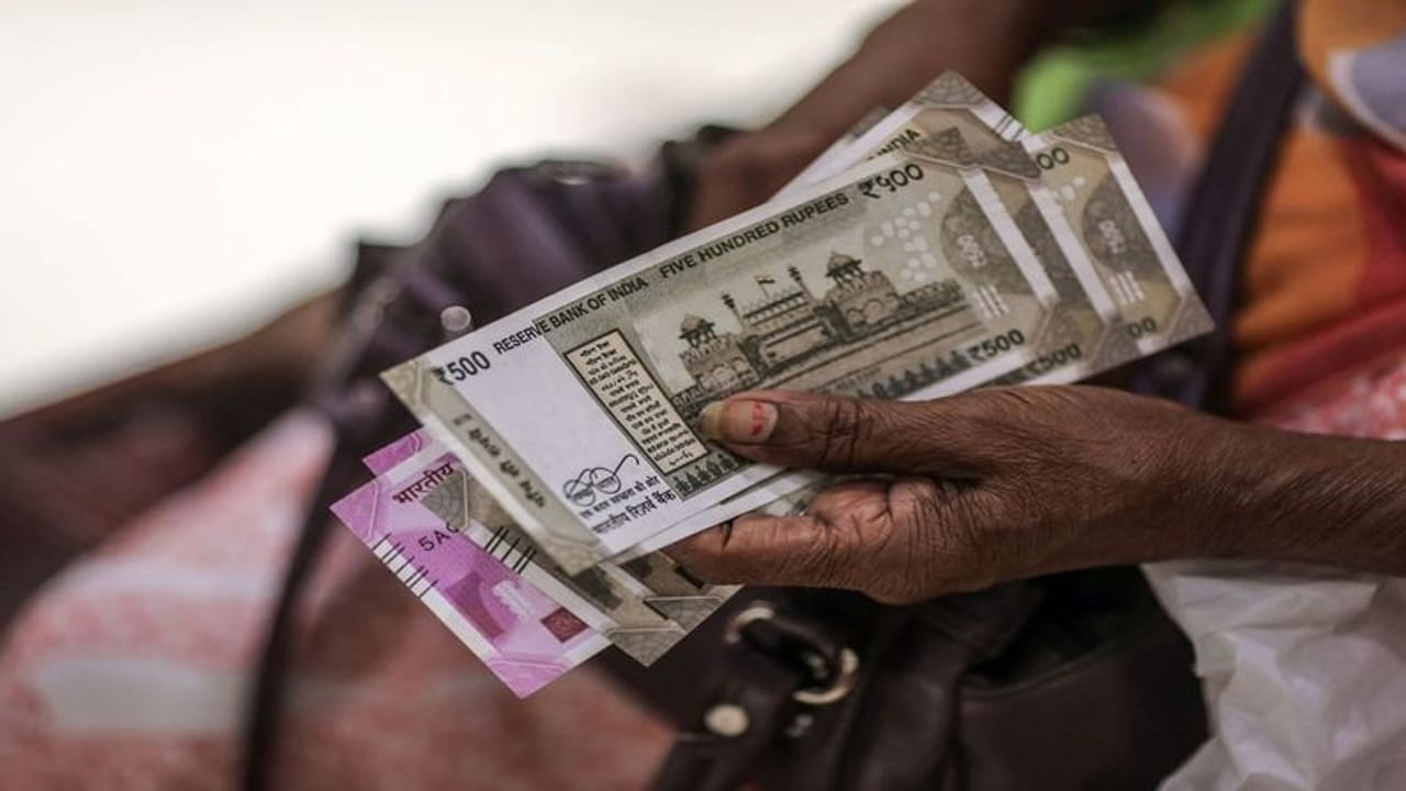 7th Pay Commission :કેન્દ્રીય કર્મચારીઓના DA માં હજુ વધારો થી શકે છે, મોંઘવારી ભથ્થું 28% ને બદલે 31% થવાના મળી રહ્યા છે સંકેત